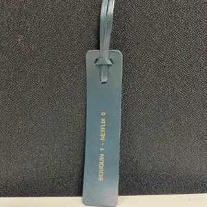 MARQUE PAGE CUIR Bouquin 1 – Netflix 0 <br> LES RAFFINEURS