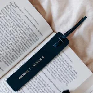 MARQUE PAGE CUIR Bouquin 1 – Netflix 0 <br> LES RAFFINEURS