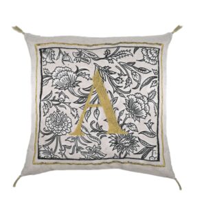 Coussin brodé Enluminure lettre A BONCOEURS